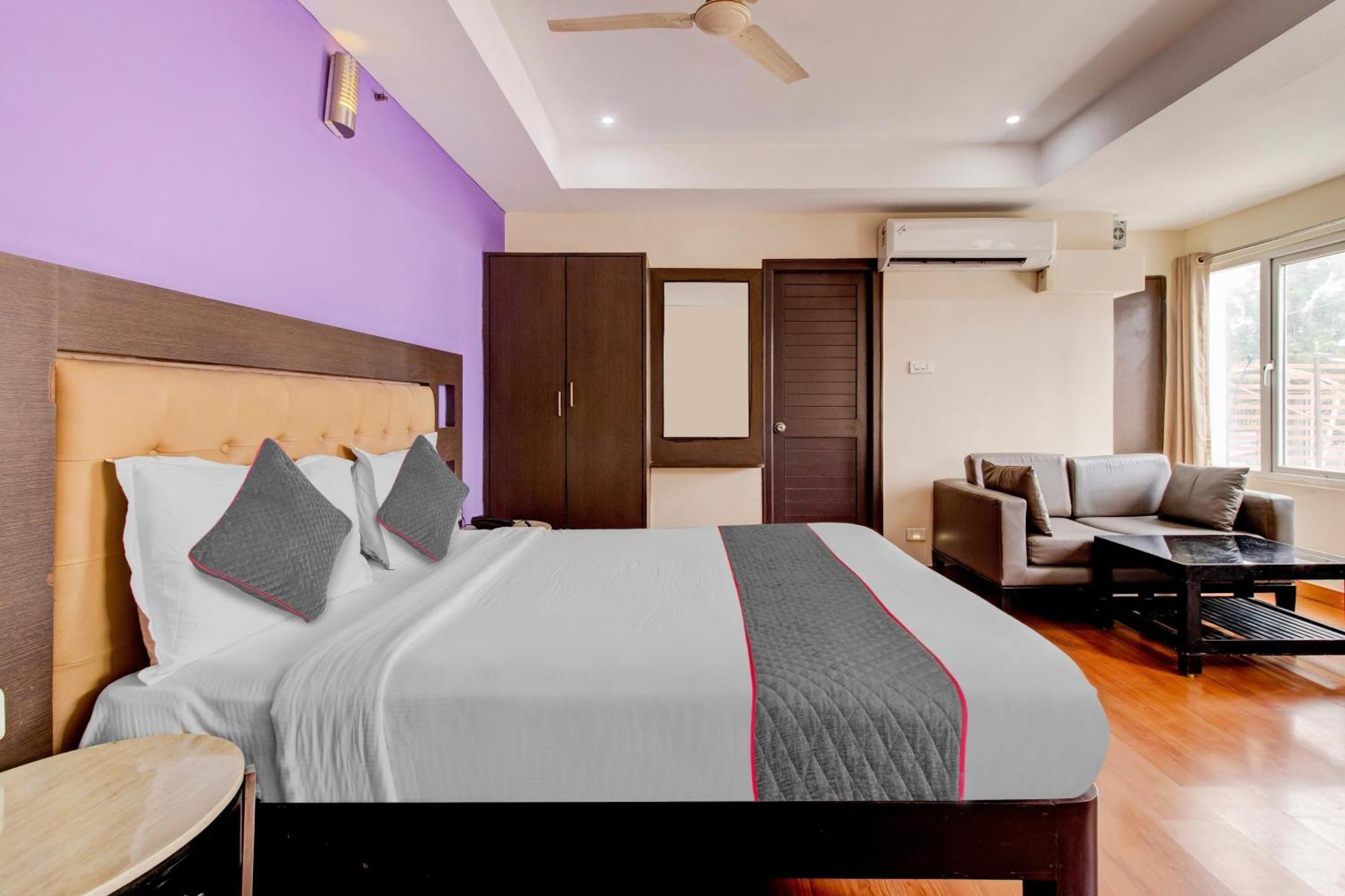 Udayee International Hotel Tirupati Exterior photo